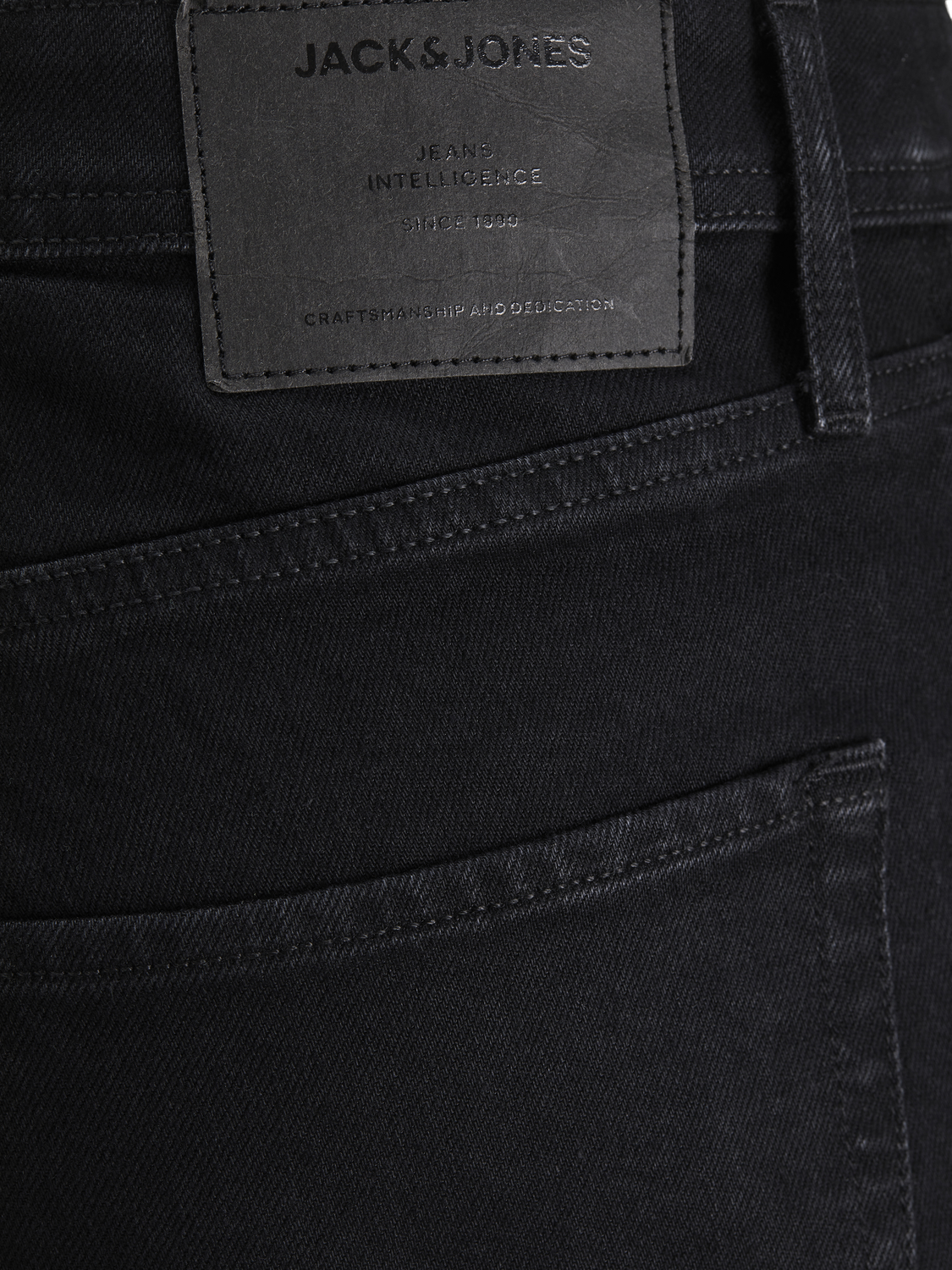 model_shot-detail